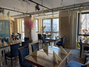 Der Firmenname ist Honghong Noodles Restaurant