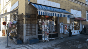 Der Firmenname lautet Himmelblau