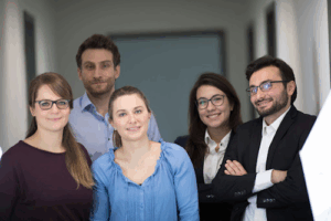 Der Firmenname lautet Linguation Certified Translations